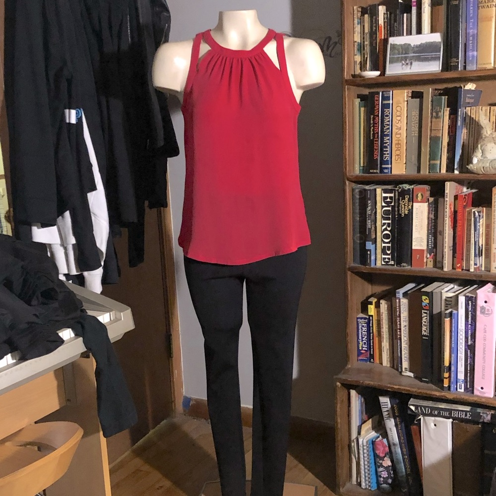 Pink sleeveless Express top
